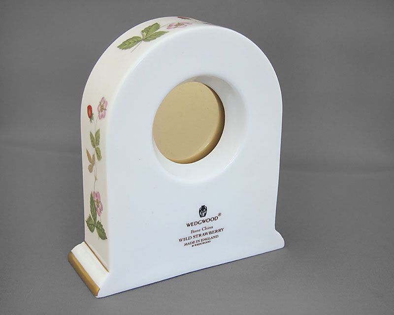Wedgwood china mantle clock, Wild Strawberry, battery, fully working