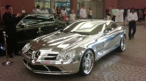 This Mercedes-Benz SLR McLaren covered in chrome was spotted in Dubai in a 